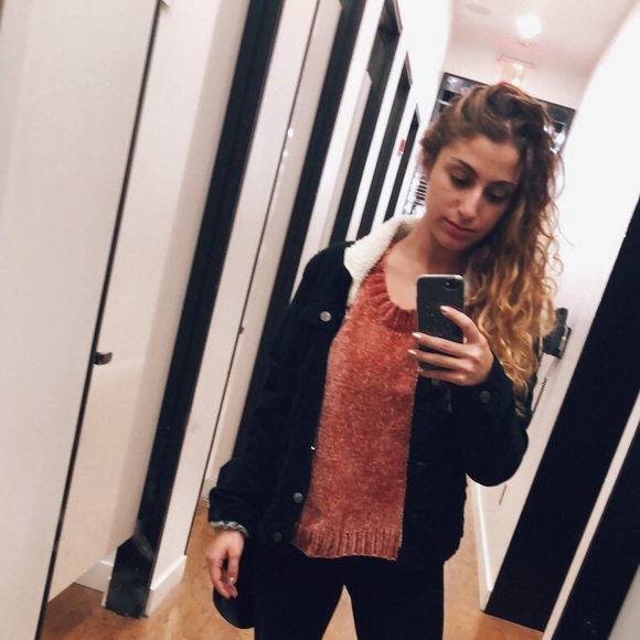 Meet your Posher, Liana - Picture 1 of 1